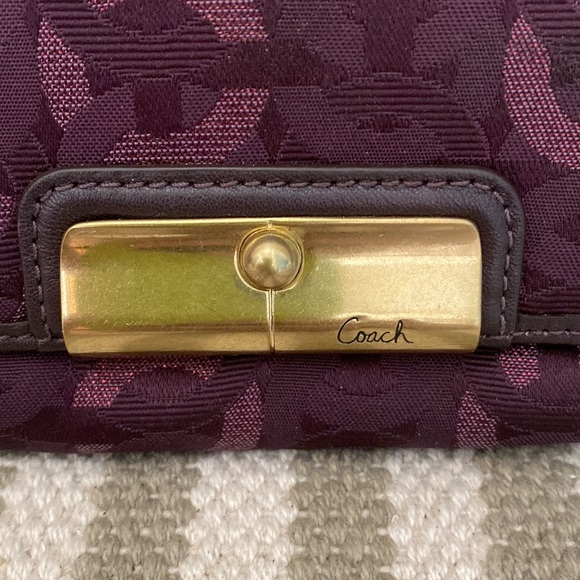Coach Kristen Gunmetal Purple Chain Link Large Wristlet Clutch 46367 preppy - Picture 2 of 15